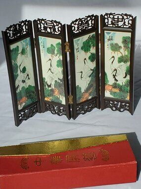 Chinese Desktop Mini Screen with Cranes & mountain landscape in Gift Box